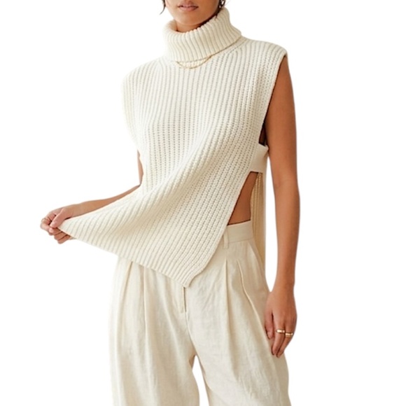 StilEstro Sweaters - StilEstro Italy ivory cowl neck wool alpaca blend open side sleeveless sweater